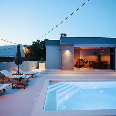 Holiday Home Tia Split Exterior foto