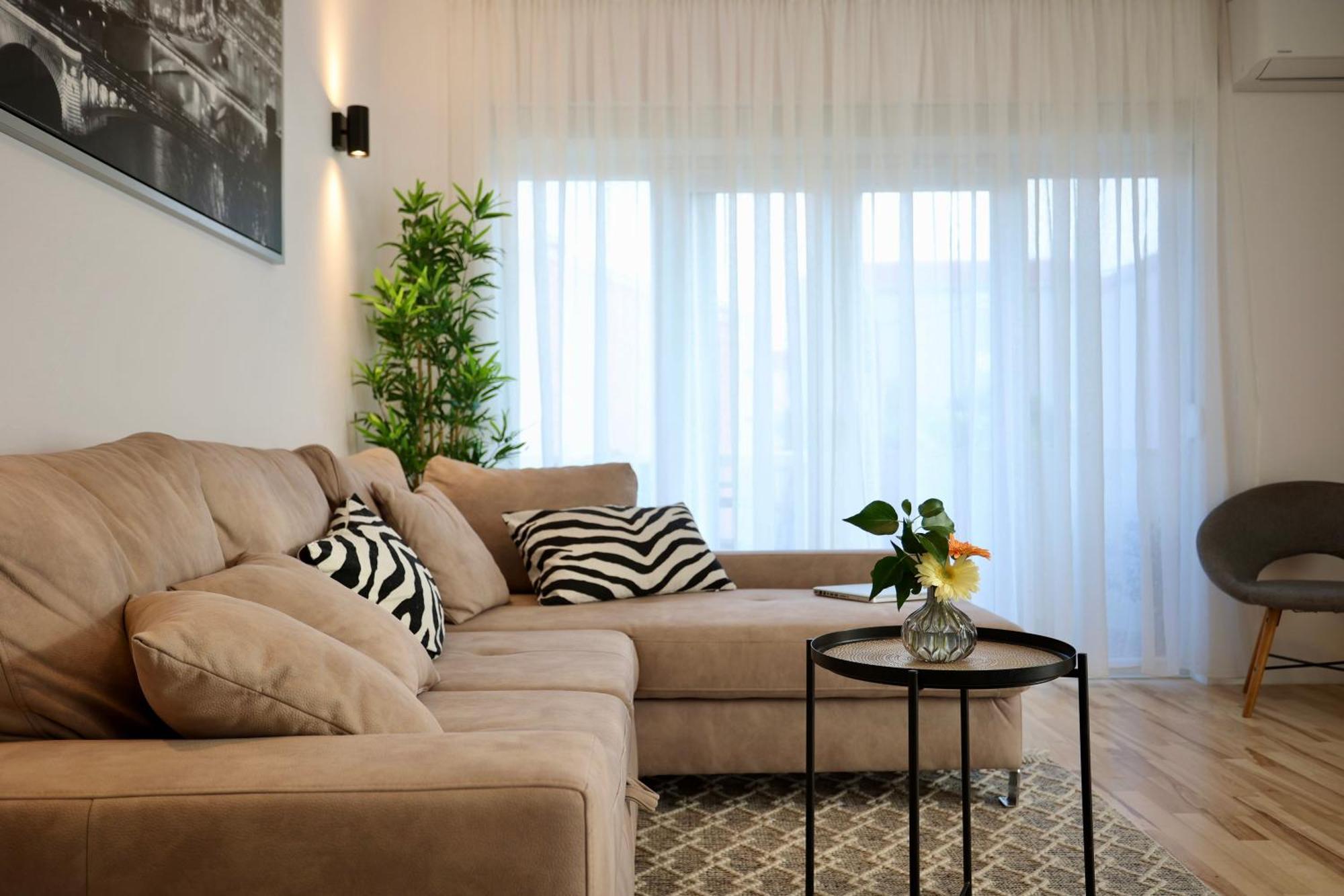 Holiday Home Tia Split Exterior foto