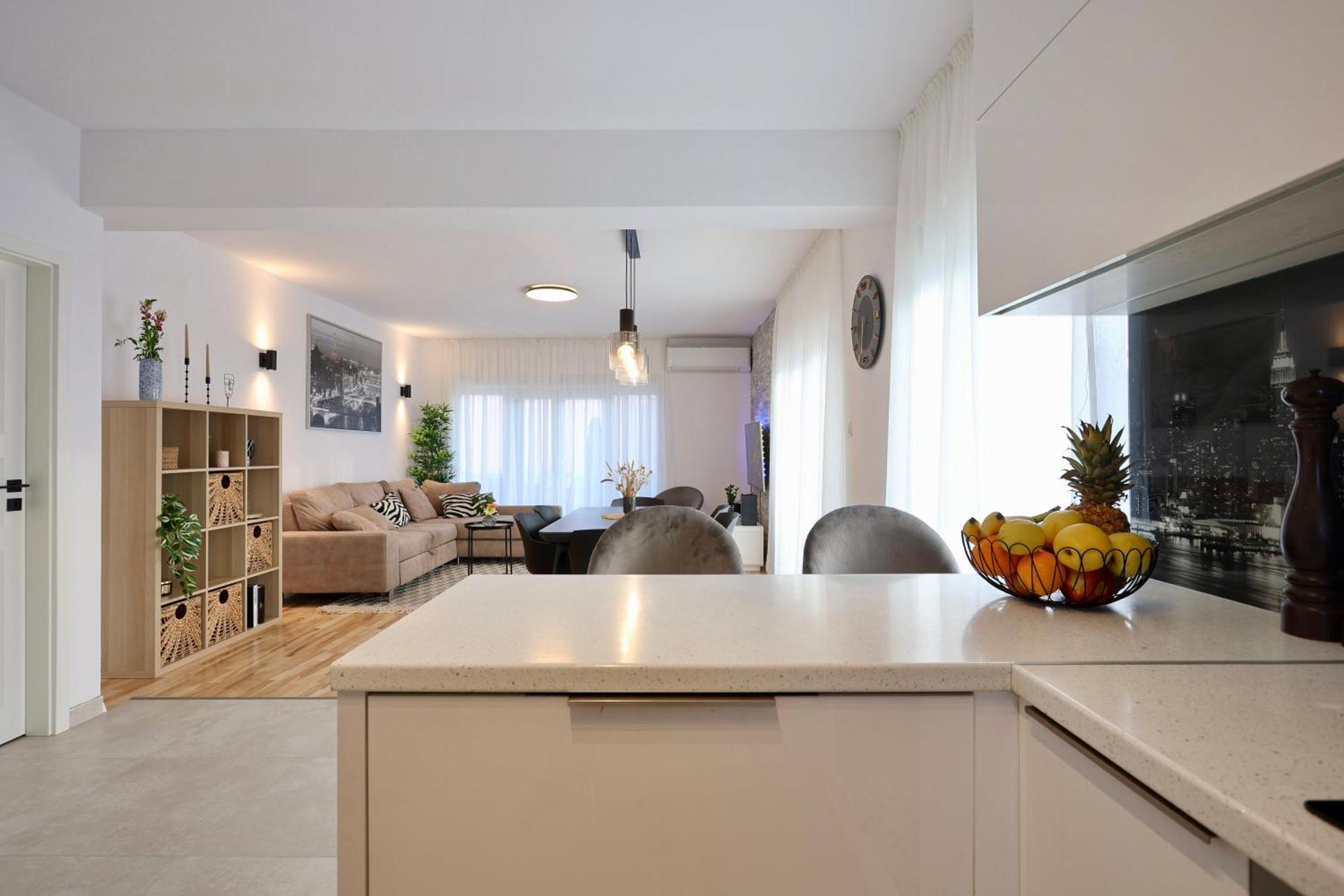 Holiday Home Tia Split Exterior foto