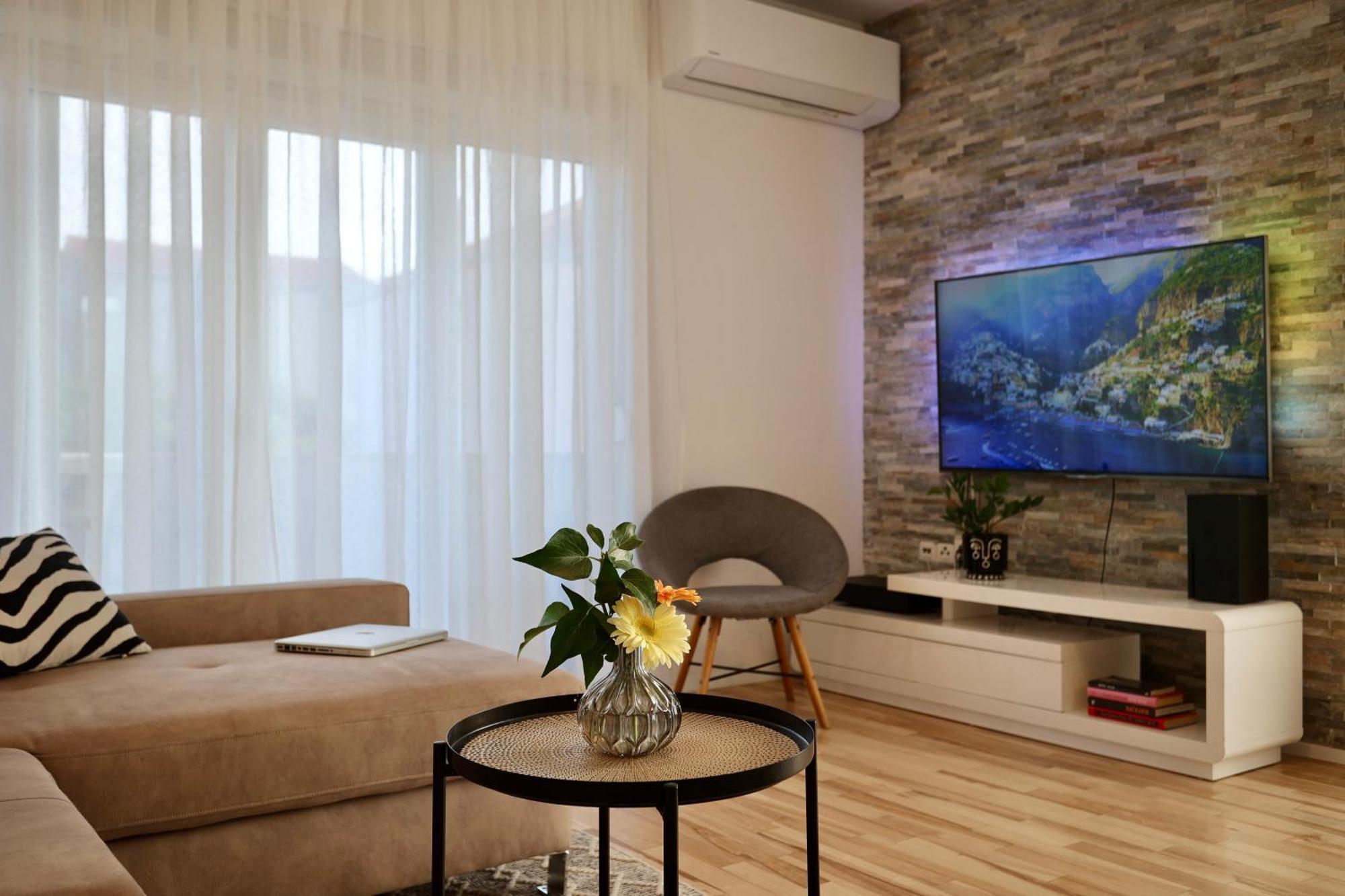 Holiday Home Tia Split Exterior foto